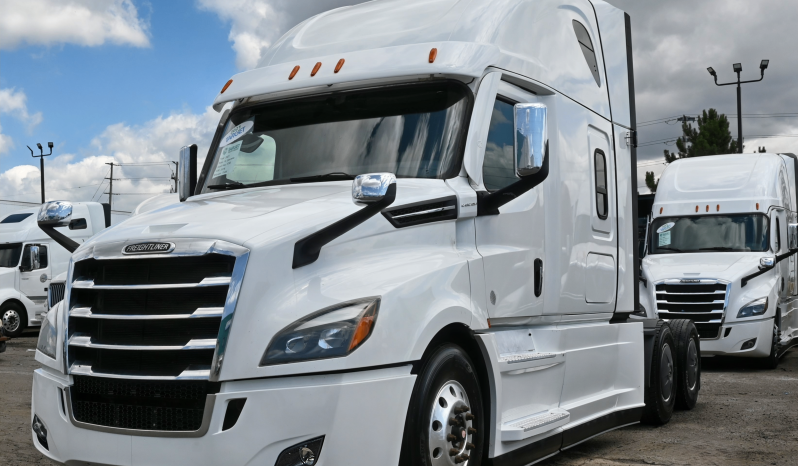 
								2021 Freightliner Cascadia full									