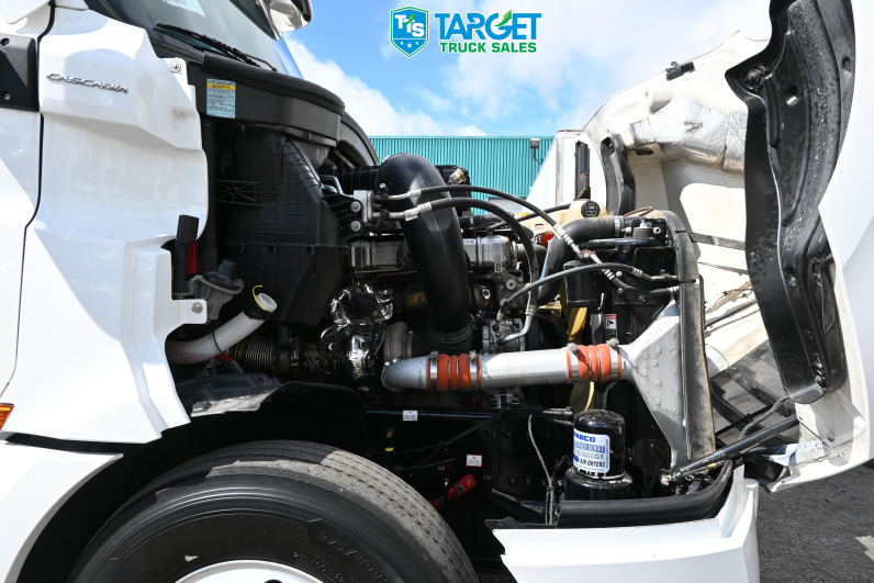 
								2022 Freightliner Cascadia full									