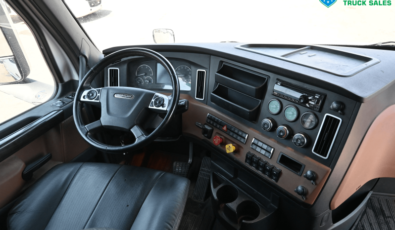 
								2022 Freightliner Cascadia full									