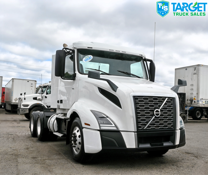 
								2020 Volvo Daycab full									