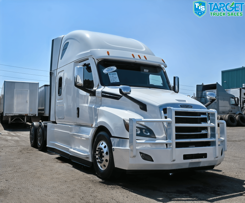 
								2022 Freightliner Cascadia full									