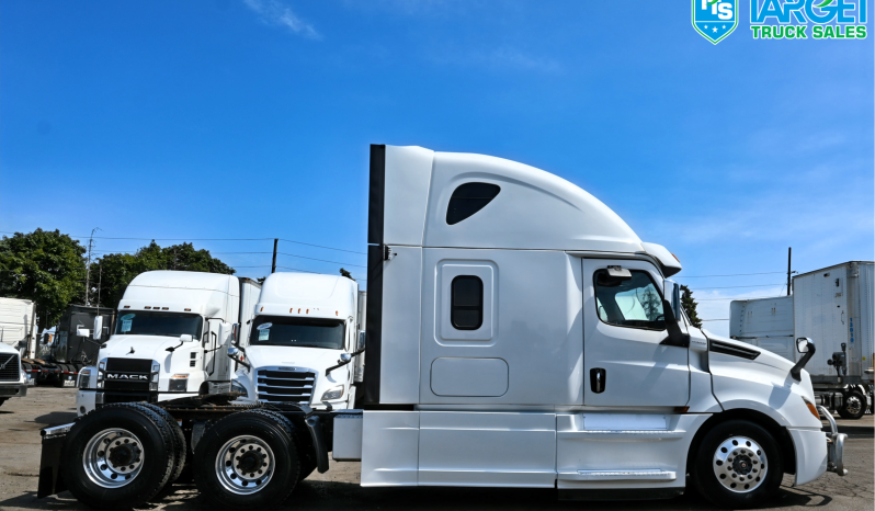 
								2019 FL Cascadia full									