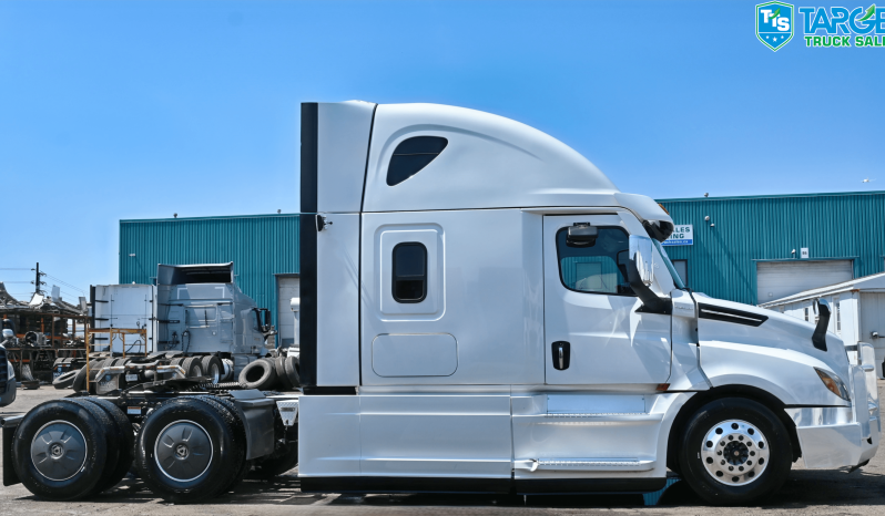 
								2022 Freightliner Cascadia full									
