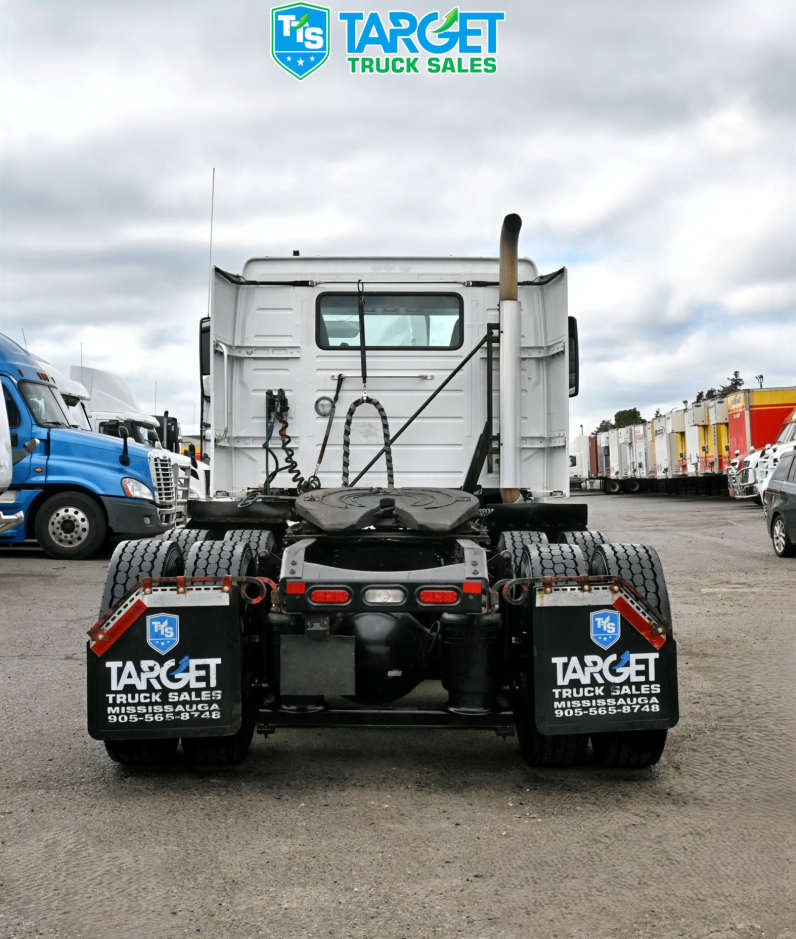 
								2020 Volvo Daycab full									