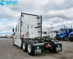 
										2022 Freightliner Cascadia full									