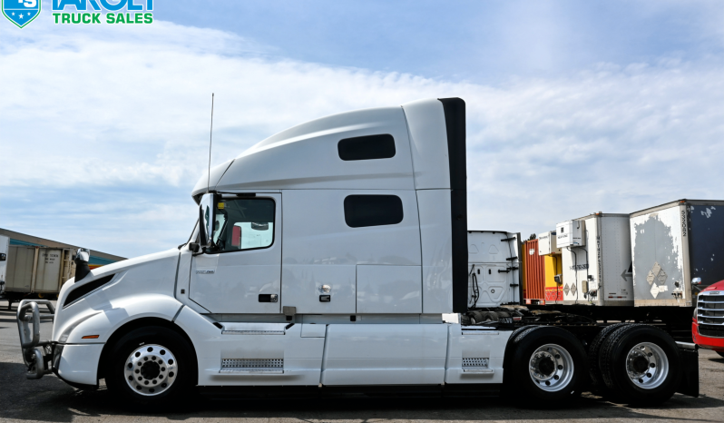 
								2022 Volvo 760 full									
