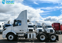 
										2018 Volvo Day Cab full									
