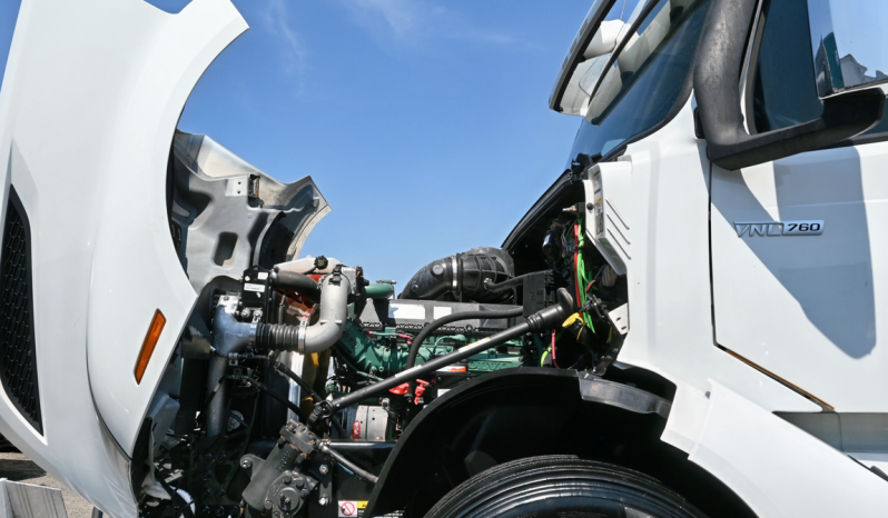 
								2021 Volvo 760 full									