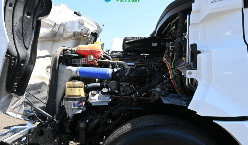 
								2022 Freightliner Cascadia full									