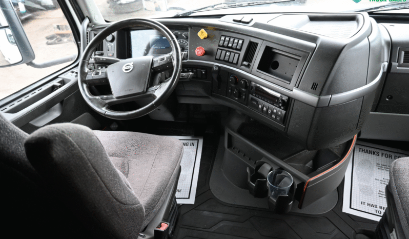 
								2022 Volvo 760 full									