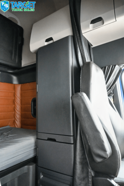 2020 Freightliner Cascadia