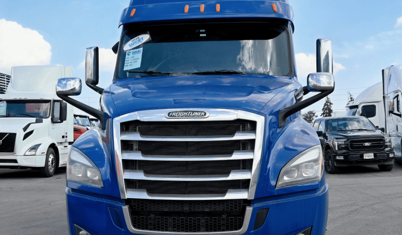 
								2020 Freightliner Cascadia full									
