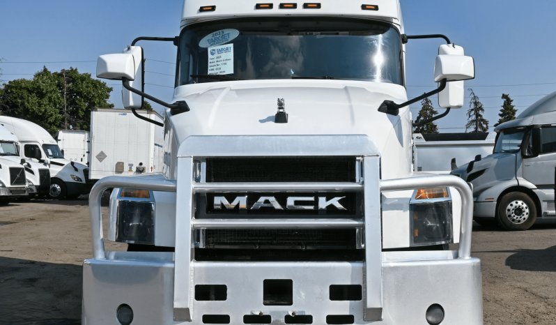 
								2023 Mack Anthem full									