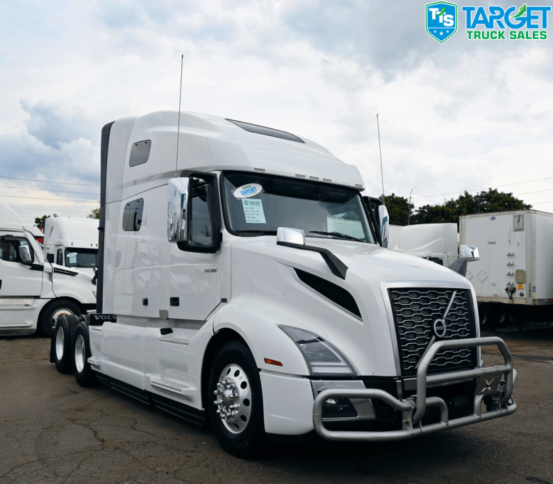 
								2022 Volvo 760 full									