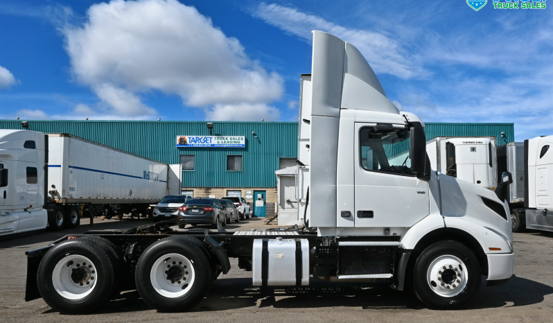 
								2018 Volvo Daycab full									