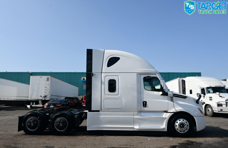 
								2024 Freightliner Cascadia full									