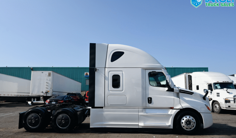 
								2024 Freightliner Cascadia full									
