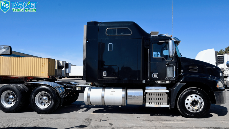 
								2016 Mack Pinnacle full									