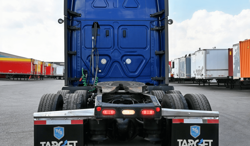 
								2020 Freightliner Cascadia full									