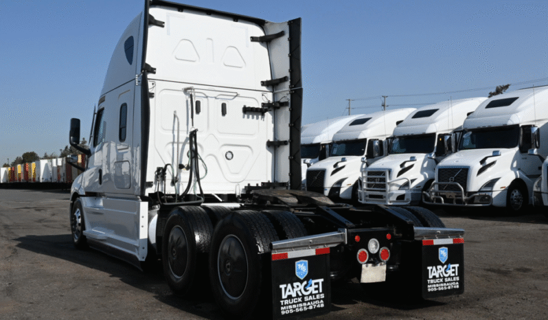 
								2024 Freightliner Cascadia full									