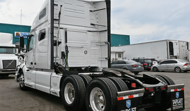 
								2022 Volvo 760 full									