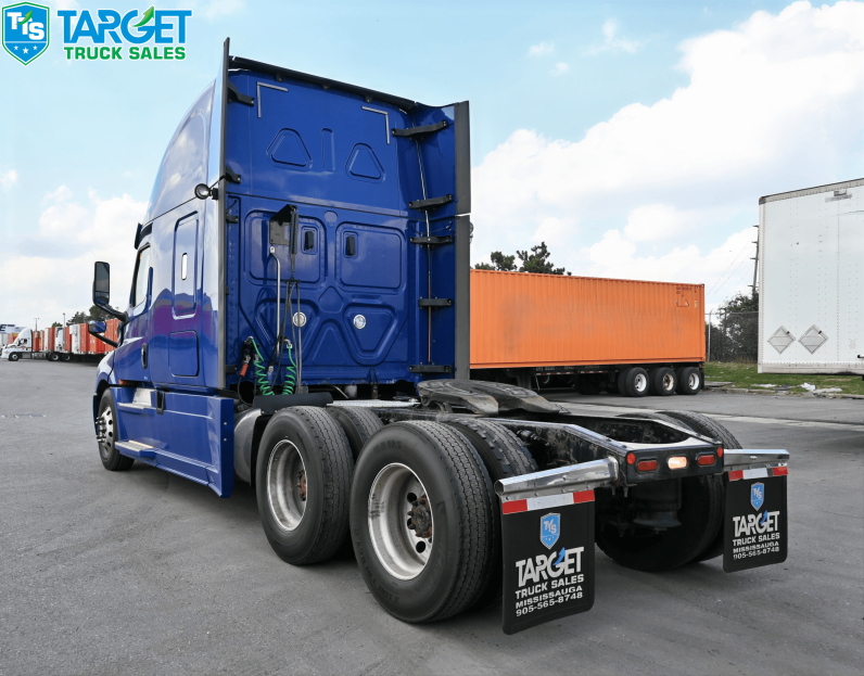 
								2020 Freightliner Cascadia full									