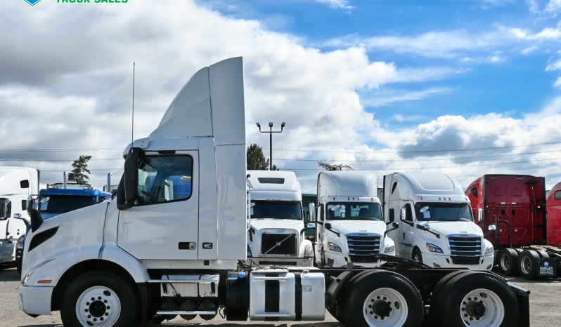 
								2018 Volvo Daycab full									