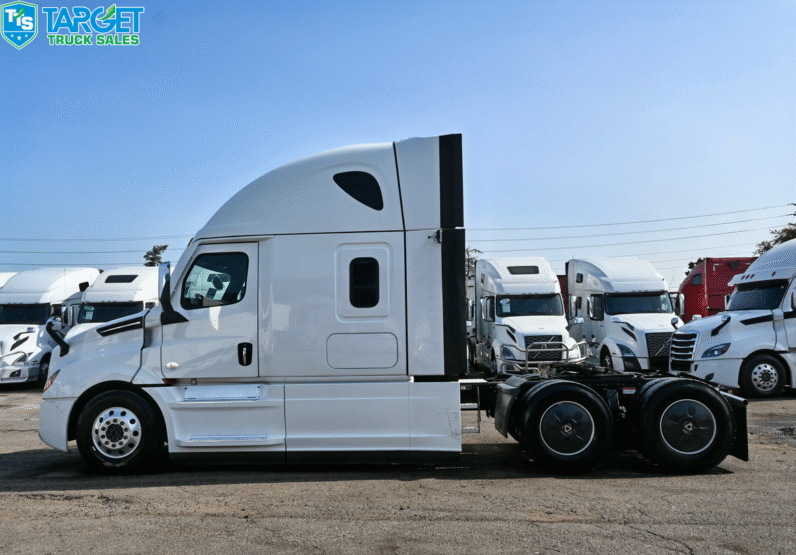 
								2024 Freightliner Cascadia full									