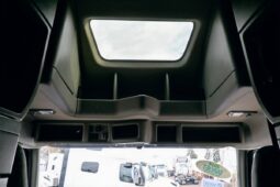 
										2024 Volvo 860 full									