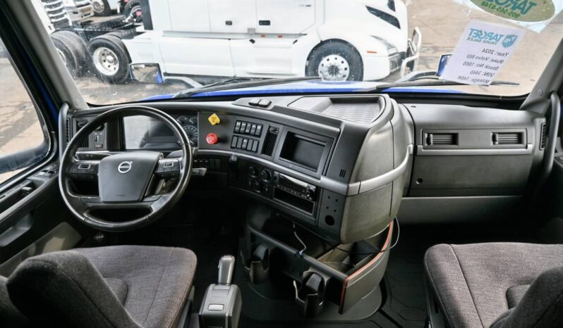 
								2024 Volvo 860 full									