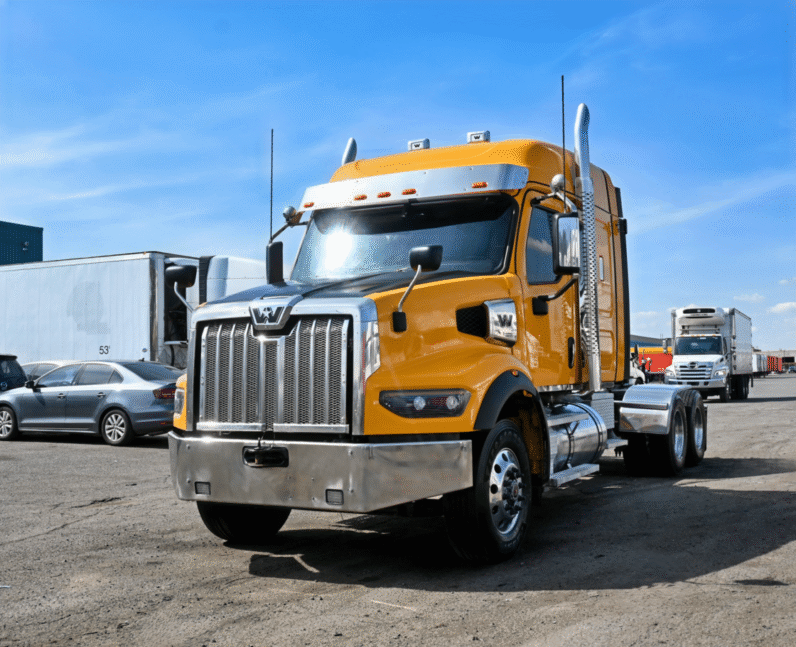 2024 WESTERN STAR 49X