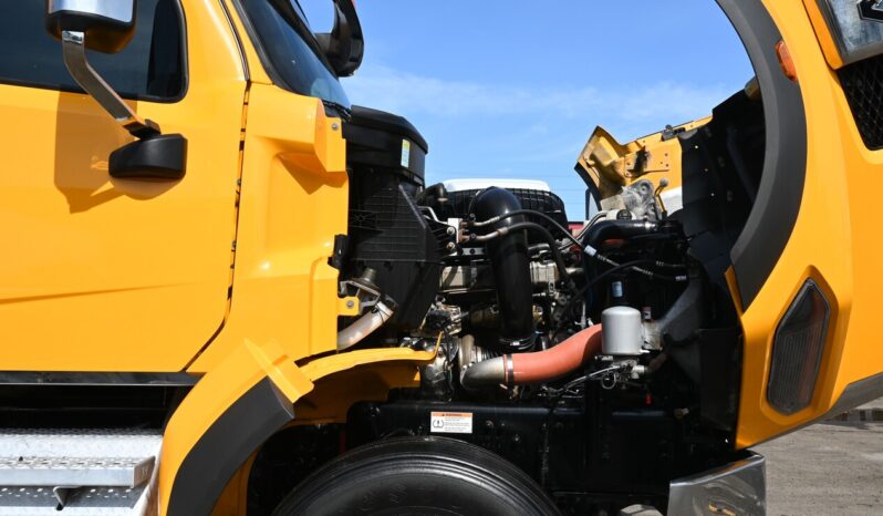 
								2024 Western Star 49X full									