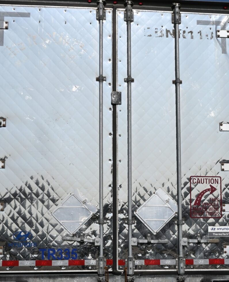 
								2020 Hyundai Tri Axle Reefer full									