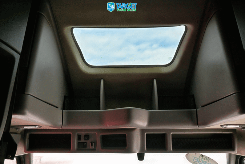 
								2021 Volvo 860 full									