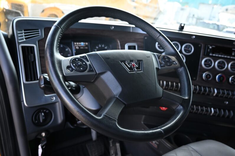 
								2024 Western Star 49X full									