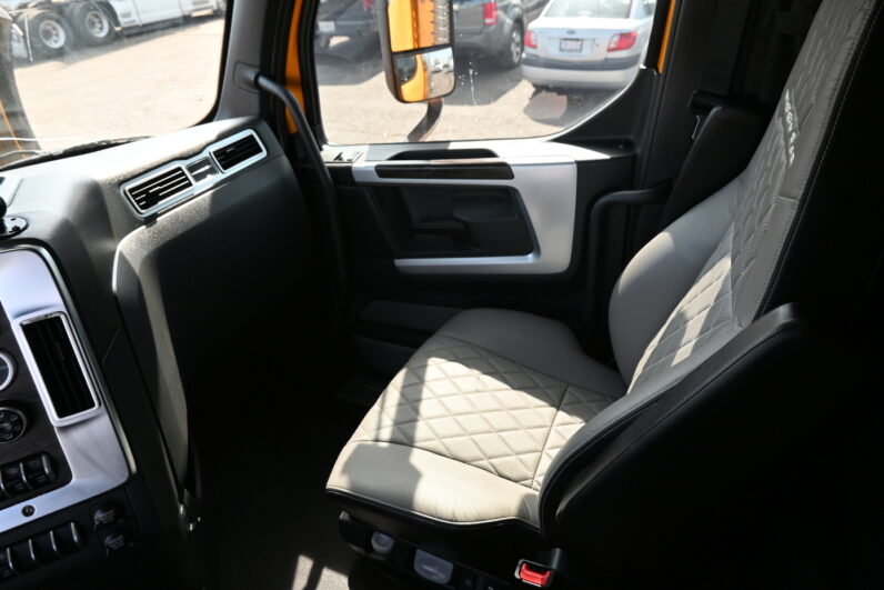 
								2024 Western Star 49X full									