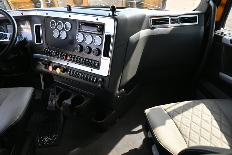 
								2024 Western Star 49X full									