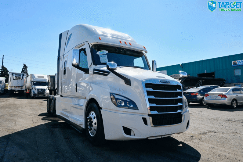 
								2023 Freightliner Cascadia full									