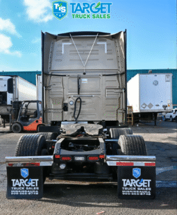 
										2022 Volvo 860 full									
