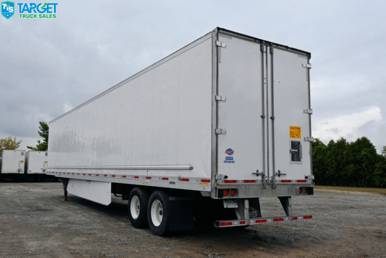 
								2022 Utility Dry Van full									