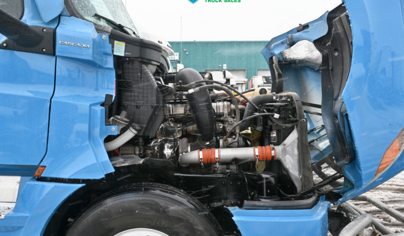 
								2022 Freightliner Cascadia full									