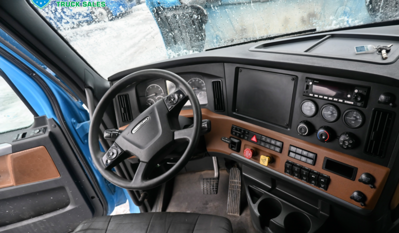 
								2022 Freightliner Cascadia full									