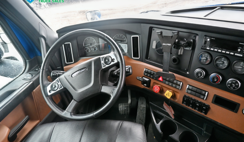 
								2024 Freightliner Cascadia full									
