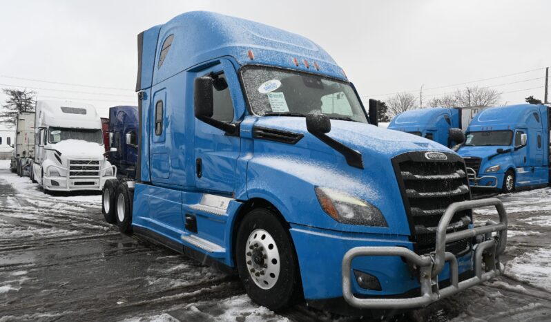 
								2022 Freightliner Cascadia full									