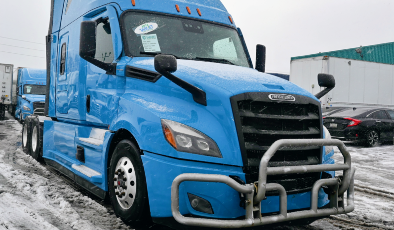 
								2022 Freightliner Cascadia full									
