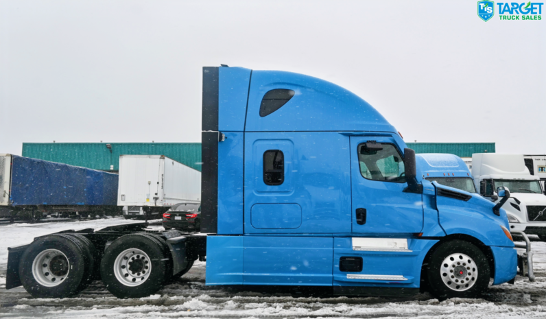 
								2022 Freightliner Cascadia full									