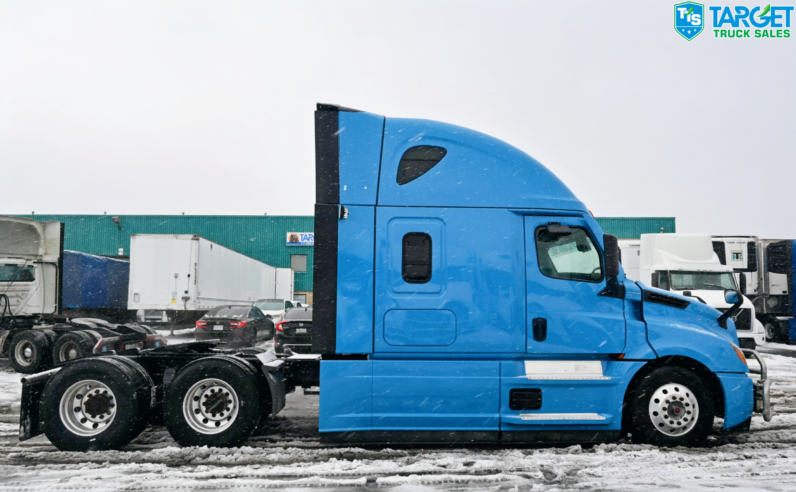 
								2022 Freightliner Cascadia full									