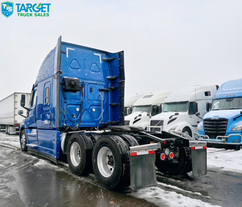 
								2024 Freightliner Cascadia full									