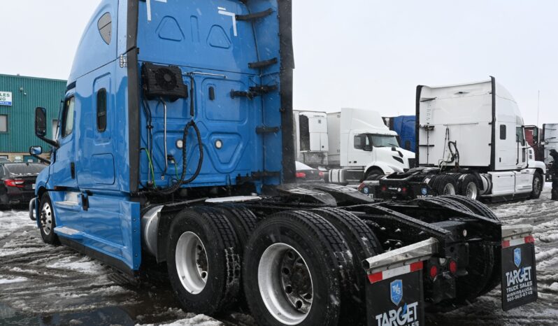
								2022 Freightliner Cascadia full									