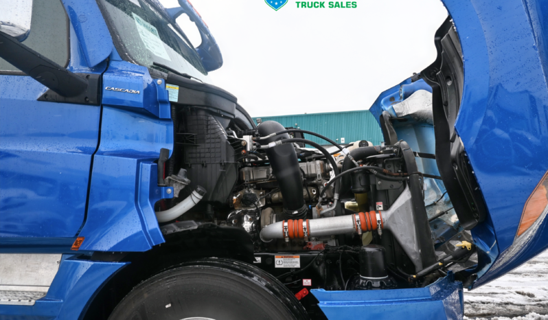 
								2024 Freightliner Cascadia full									